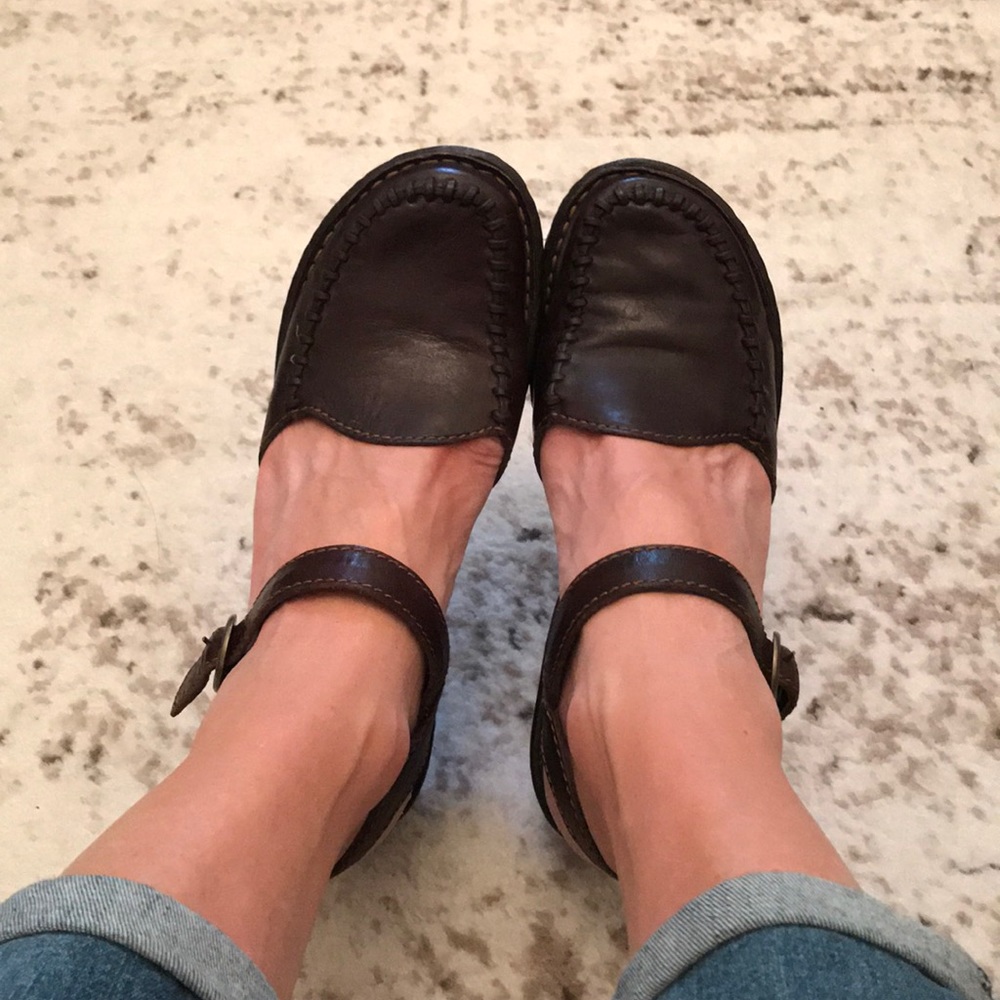🌼 Born 🌼 leather Mary Jane  clogs